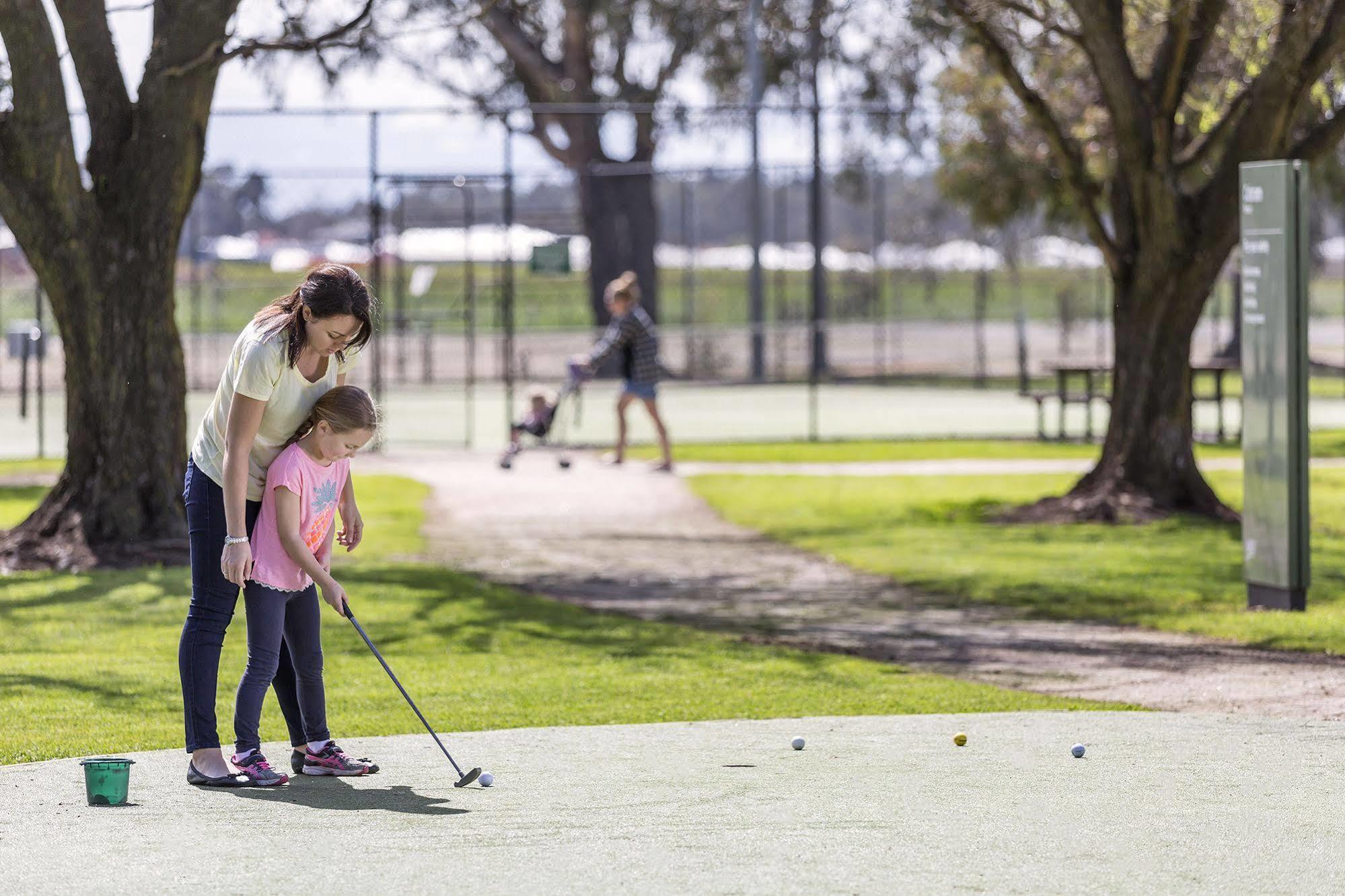 Racv Cobram Resort Экстерьер фото